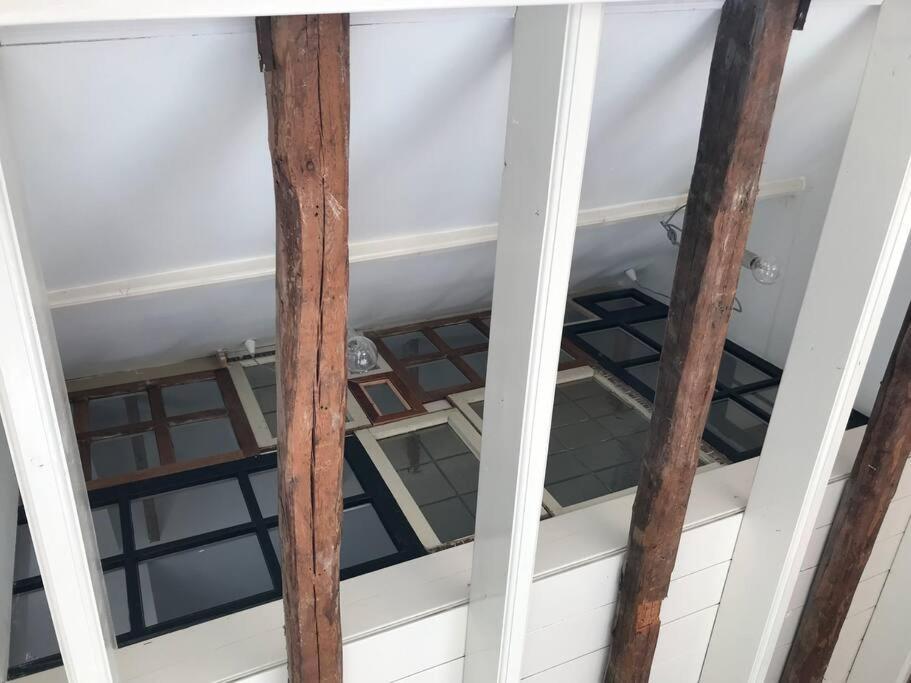 Stijlvol & Lief Onthaast-Huisje Met Piano, Tv En Wifi Holwerd Luaran gambar