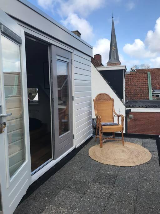 Stijlvol & Lief Onthaast-Huisje Met Piano, Tv En Wifi Holwerd Luaran gambar