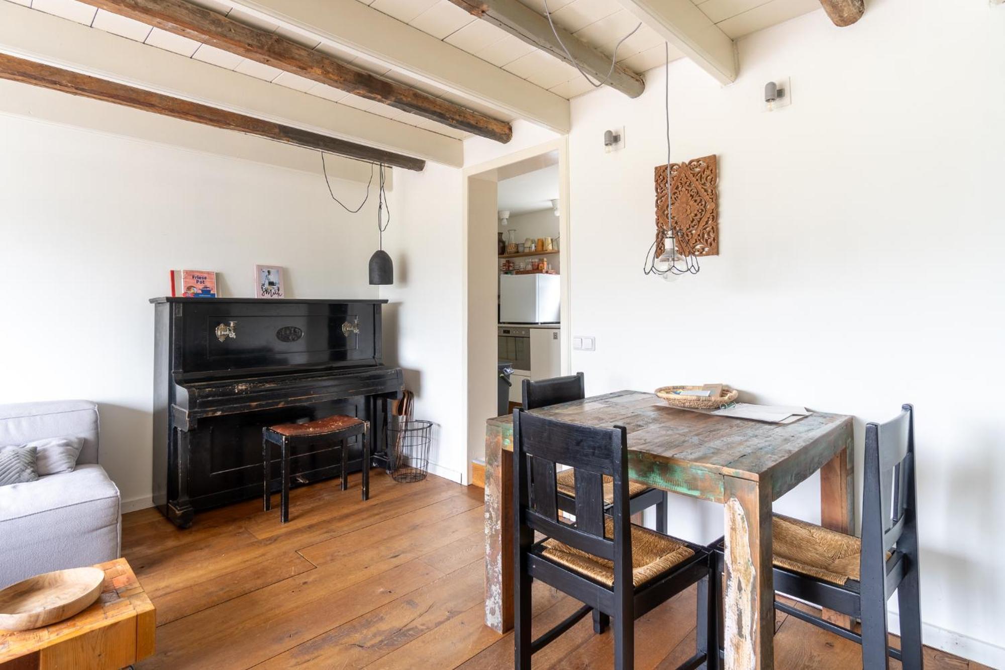 Stijlvol & Lief Onthaast-Huisje Met Piano, Tv En Wifi Holwerd Luaran gambar