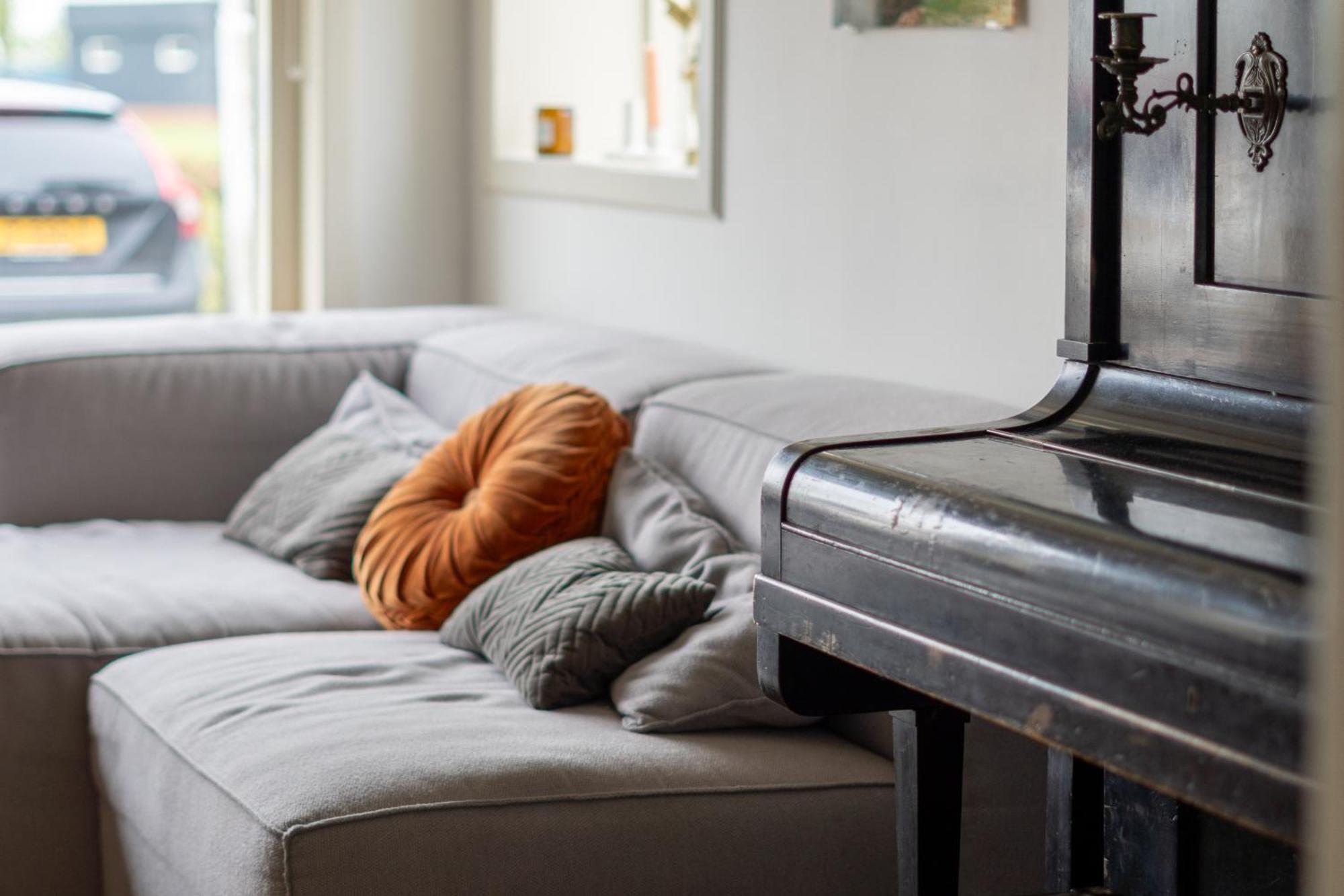 Stijlvol & Lief Onthaast-Huisje Met Piano, Tv En Wifi Holwerd Luaran gambar